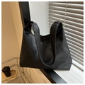Grande borsa tote in pelle PU nera con texture litchi e spalline larghe integrate - Nero