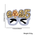 Sparkly 2025 New Year party glasses in gold and silver, size 15.4x9.9cm, 18.6g - New Year Glasses / 2026 Balloon Style