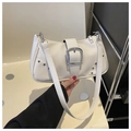 Bolso de hombro cuadrado blanco de cuero PU con hebilla grande plateada y remaches - Blanco