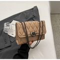 Quilted crossbody bag in beige leather with matte black chain and metal lock detail - Khaki