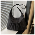 Bolso hobo negro de nailon con bolsillo delantero plisado y correa de hombro ancha - Negro
