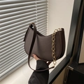 Bolso saddle hobo retro marrón oscuro con cadena dorada para mujer, estilo elegante 2024 - Marrón