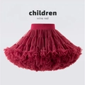 Détail du tutu bordeaux pour filles avec plusieurs couches de tulle fin et ceinture souple - Jupe Bordeaux / 90cm