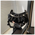 Sac à main froncé noir élégant pour femme avec chaîne de perles et de fleurs - Noir