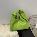 Borsa nuvola verde mela con pieghe morbide e manico a nodo in pelle sintetica liscia - Verde