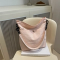 Sac fourre-tout en nylon rose clair avec sangle tressée et fermeture métallique - Rose