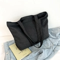 Bolso tote minimalista de mezclilla negra de gran capacidad con asas reforzadas - Negro