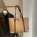 Minimalistische beige shopper met donkerbruine riemen voor werk en dagelijks gebruik - Khaki