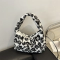 Bolso hobo chic de felpa con estampado de leopardo blanco y negro con cremallera - Blanco