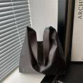 Minimalist large capacity tote bag in dark coffee brown with lychee texture - Brown