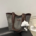 Borsa tote in tela grigio scuro con manici in pelle marrone e ciondolo a nuvola - Con Ciondolo a Nuvola / Nero