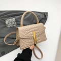 Sac à main beige minimaliste avec motif crocodile, boucle dorée et bandoulière - Kaki