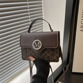 Bruine leren crossbodytas met M-patroon print en zilveren metalen logogesp voor vrouwen - Bruin