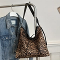 Bolso tote vintage de leopardo con lazo de cuero negro y gran capacidad interior - Marrón