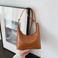 Borsa a tracolla a mezzaluna in pelle PU marrone con goffratura gaoillse e finiture dorate - Marrone