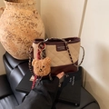 Chique beige gewatteerde emmertas met bordeauxrode bies en een schattige teddybeer - Met Hanger / Khaki