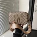 Borsa fotografica vintage marrone con logo SM 3D e ampia tracolla in nylon beige - Cachi
