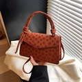 Borsa quadrata arancione-marrone con motivi a quadrifoglio e manico a nodo unico - Marrone