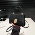 Sac carré noir élégant avec sequins, fermoir métallique doré et poignée supérieure chic - Noir