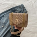 Bolso bandolera acolchado beige con logo SSS dorado y elegante cadena con borlas - Caqui