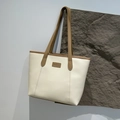 Bolso tote minimalista en crema y marrón con parche de logo Fashion moderno - Blanco