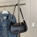 Retro black crocodile pattern underarm bag with gold zipper and polished finish - Black