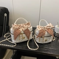 Ensemble de mini sacs seaux blancs matelassés avec chaîne dorée et foulard léopard - Grand / Blanc