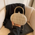 Clutch da sera in tweed champagne con manico in metallo dorato e tracolla a catena - Bianco