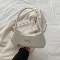 Bolso de hombro de cuero blanco con hebilla de lazo dorado y cremallera de estilo retro - Blanco