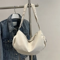 Borsa hobo a mezzaluna bianco crema minimalista con tracolla regolabile e tessuto - Bianco