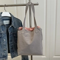 Borsa tote grigio-viola minimalista con fodera rosa con coulisse e tracolla casual - Grigio