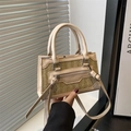 Mini sac carré tissé beige chic avec bordure en cuir crème et bandoulière longue - Kaki