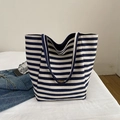 Borsa tote in tela a righe blu navy e bianche con etichetta fatta a mano casual - Blu scuro