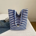 Borsa tote in tela a righe bianche e blu con etichetta Handmade e fodera azzurra - Azzurro