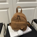 Mini mochila de pana marrón con estampados de smiley negros y colgante de felpa - Marrón