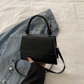 Schicke schwarze Mini-Quadrat-Tasche mit Krokodilprägung, Knotengriff und Schultergurt - Schwarz