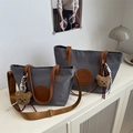 Borse tote grigie in nylon con manici marroni in due dimensioni e ciondolo orso - Piccolo / Senza Ciondolo / grigio scuro
