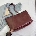 Large burgundy faux leather tote bag for women, retro casual shoulder bag for commuting - Red