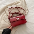 Vintage red square handbag in glossy oil leather with metallic silver turn-lock closure - Red