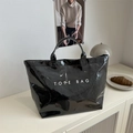 Bolso tote negro brillante de gran capacidad con texto TOTE BAG para mujer - Negro