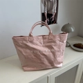 Bolso tote rosa elegante con textura arrugada única y estampado TOTE BAG - Rosa