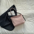 Borsa tote rosa a pieghe con tracolla in corda intrecciata bianca e nera e calamita - Rosa