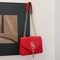 Rote Schultertasche mit Kette, V-Steppung und goldenem Quasten-S-Logo-Detail - Rot