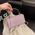 Borsa da sera rosa con strass, manico ad anello argento e tracolla a catena - Rosa