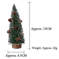 Mini-Weihnachtsbaum mit Frost-Effekt, Zapfen und Holzsockel in 15cm Höhe Detailansicht - 15CM