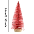 Miniature 10cm red sisal Christmas tree with a natural wooden base for table decoration - 10cm Red