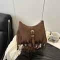 Sac cabas bohème en daim marron foncé avec longues franges et boucle en métal doré - Brun Foncé
