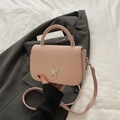 Borsa a sella rosa intrecciata con stella di strass e tracolla rimovibile donna - Rosa
