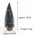 Mini albero di Natale in cedro con campanelli colorati e base in legno per decorazione tavolo - Albero di Natale Floccato da 15CM con Perline