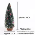Mini albero di Natale innevato con campanelli colorati e base in legno naturale - Albero di Natale Floccato da 30CM con Perline